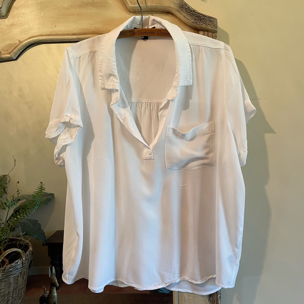 Velvet Heart Boxy Short Sleeve Blouse ~ Retail 88.00